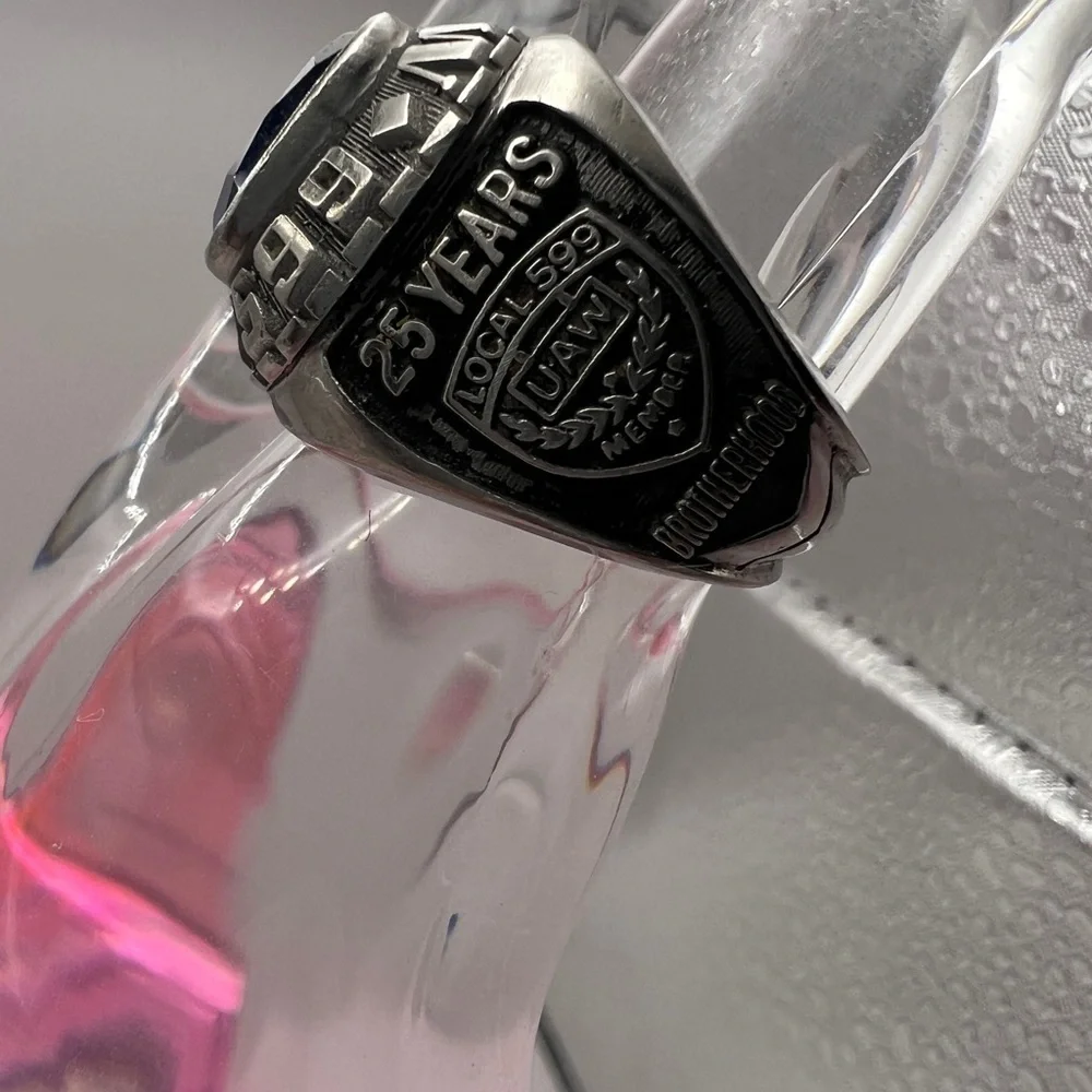 Men's UAW Local 599 25 years member ring with Sapphire stone size 9